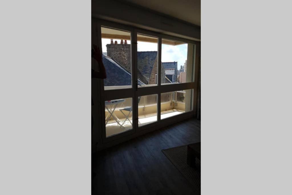 Grand Studio De Charme Acces Plage Du Sillon Apartment Saint-Malo Exterior photo